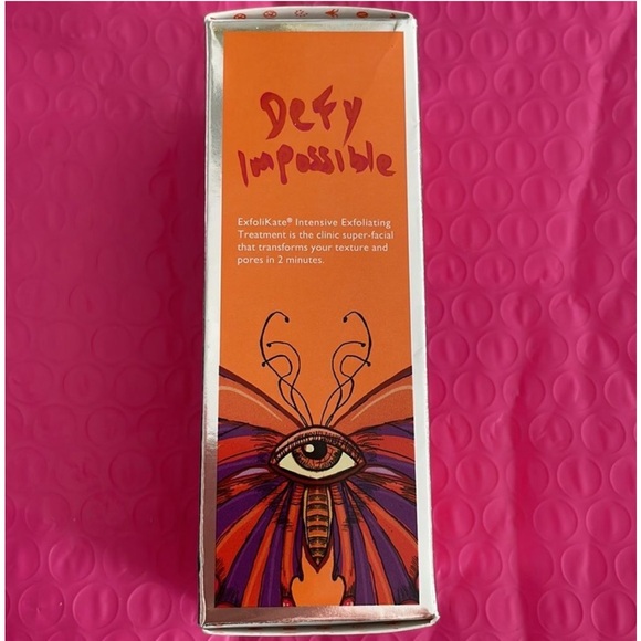 Kate Somerville Exfolikate - Picture 2 of 6